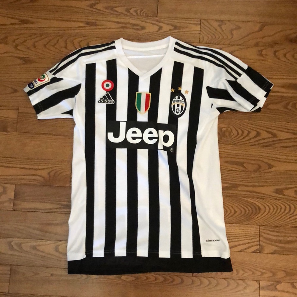 Juventus Paul Pogba jersey